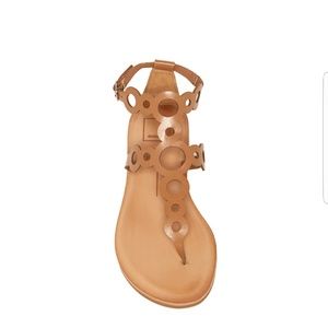 Dolce Vita

Jolee Cutout T-Strap Sandal